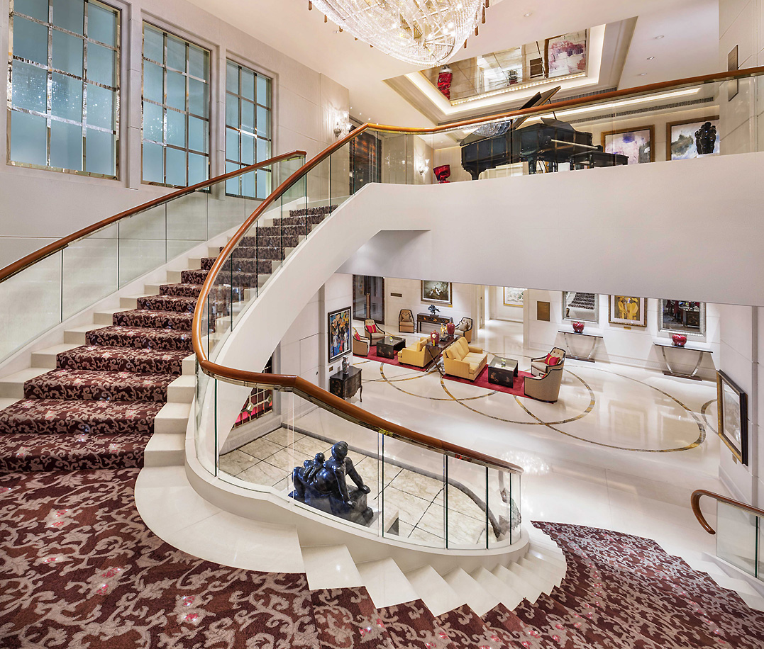 ST REGIS HOTEL & RESIDENCES Lobby