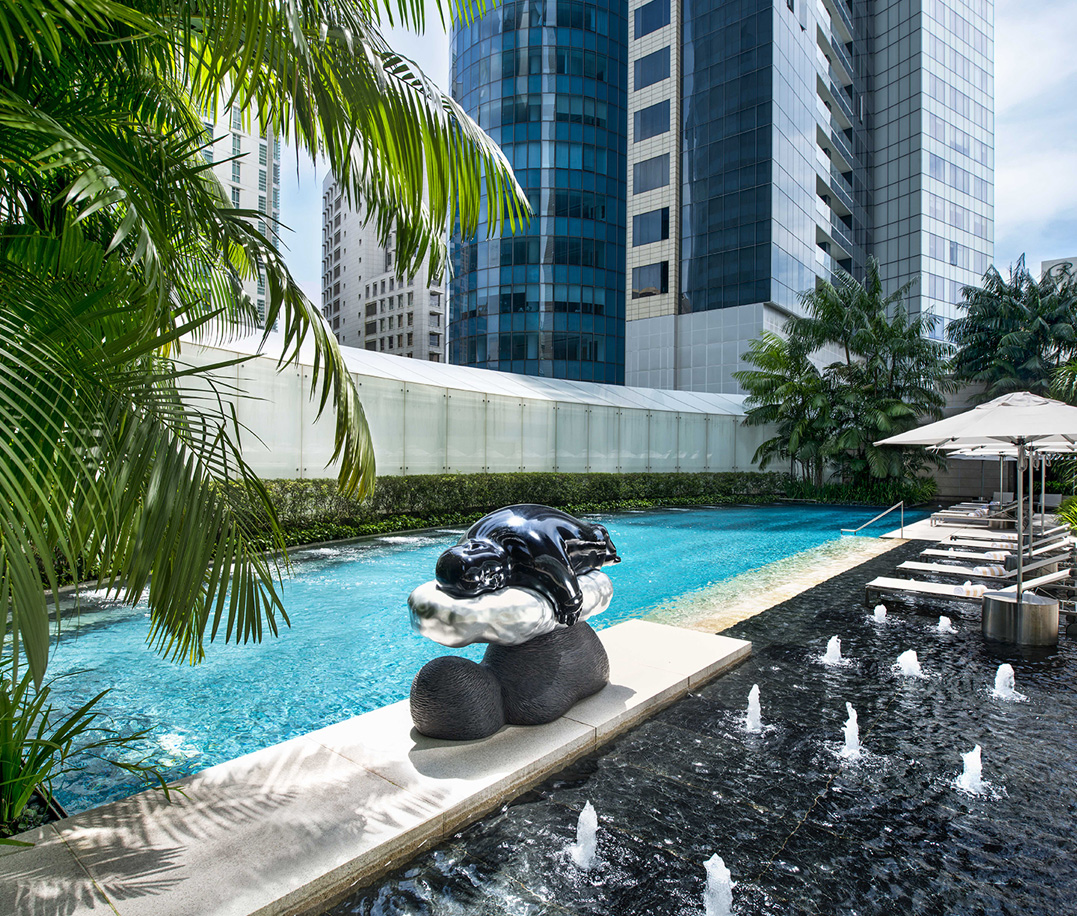 ST REGIS HOTEL & RESIDENCES Swimming Pool